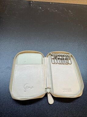 Gems Genuine Leather Cream Zip Key Holder